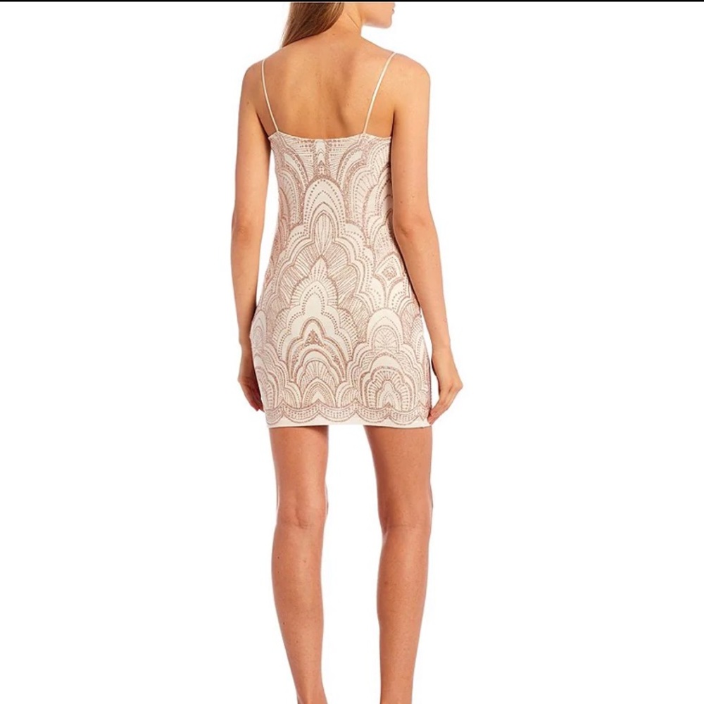 Dress - Picture 2 of 8